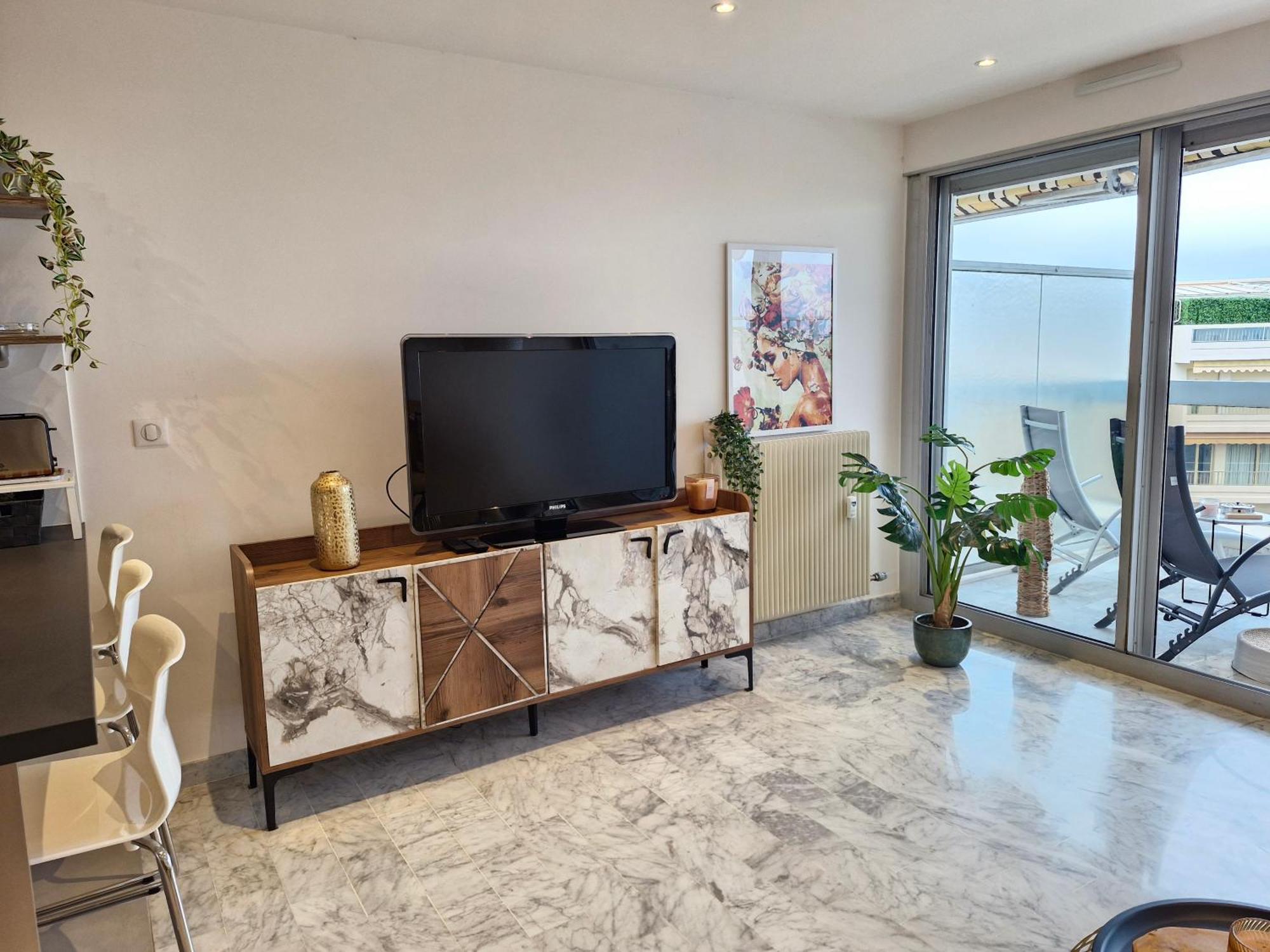 Sunny And Cosy Sea View Studio Антиб Экстерьер фото